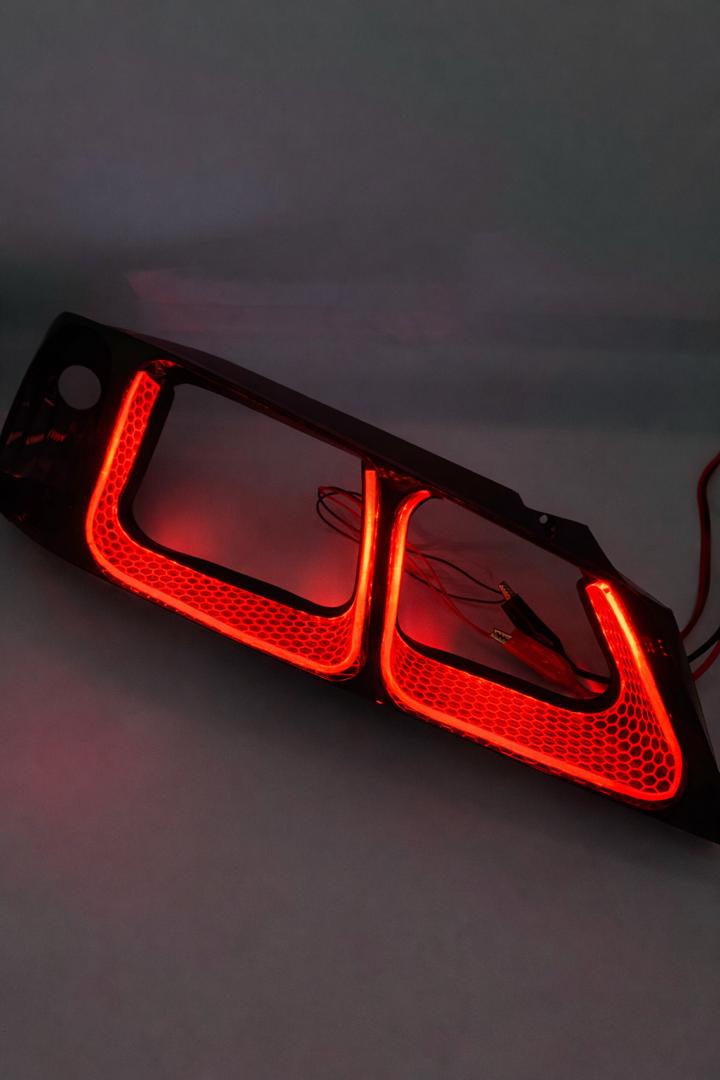 فلاپ و گلس اسپرت پارس طرح یو U رنگ قرمز