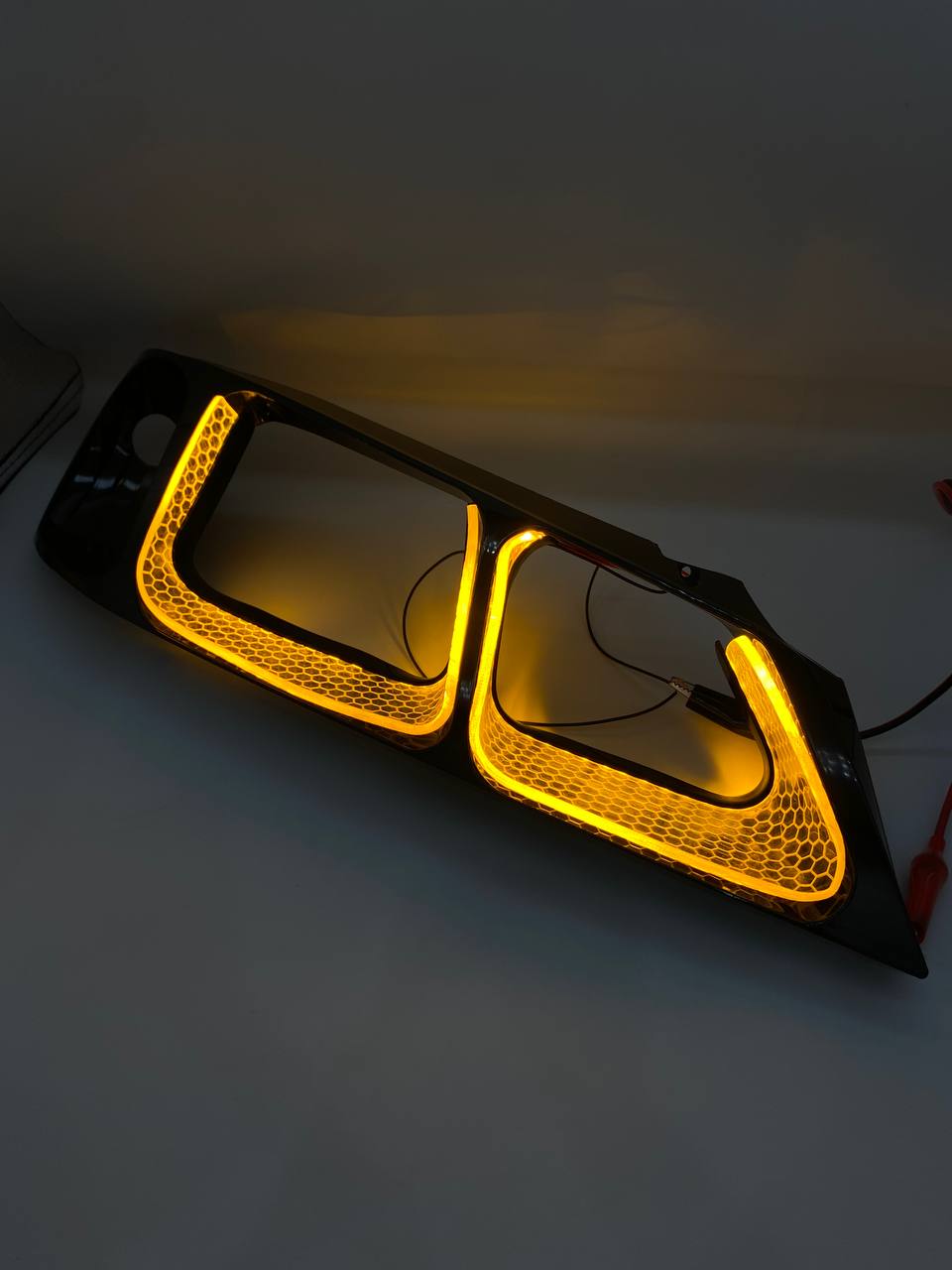 فلاپ و گلس اسپرت پارس طرح یو U