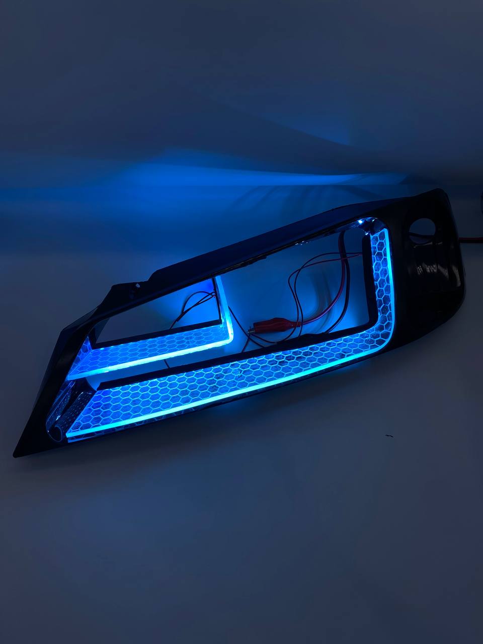 فلاپ و گلس اسپرت پارس طرح إنزو